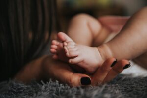 mom, baby, feet, hands, legs, child, daughter, son, relationship, parent, parenting, kid, infant, care, happy mothers day, nurture, nature, skin, hold, touch, mum, love